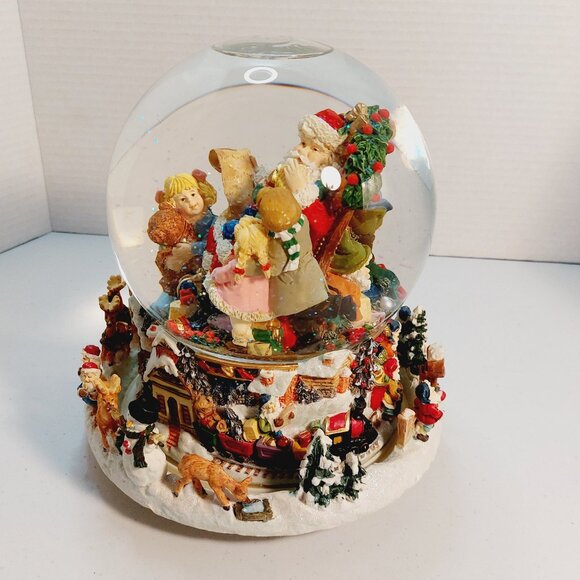 Kirkland Musical Waterglobe with Revolving Base ~ Jolly Old Saint Nicholas - Picture 4 of 11